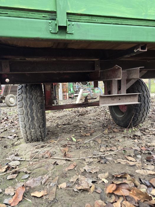 Remorca tractor cu inaltatoare