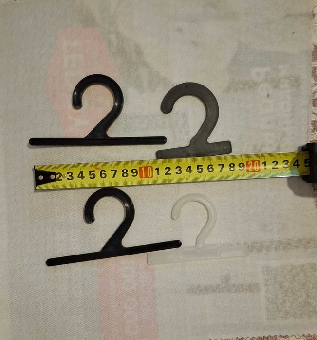 Вешалка-крючок пластик,новыые