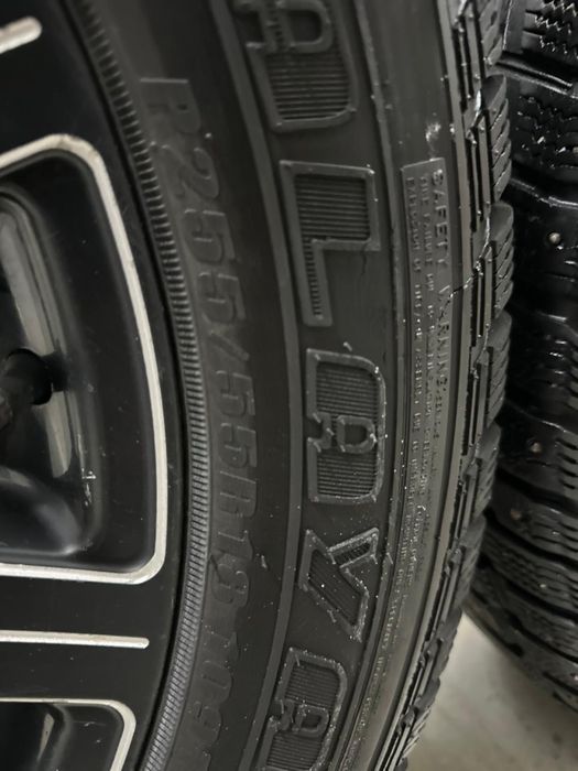 Продам комлект диск с шинами