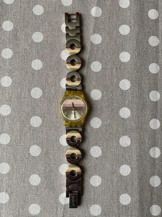 Оригинални часовници Swatch Metallic Dune, Viceroy и Ice Watch