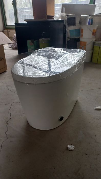 Продам смарт унитаз Intelligent Toilet