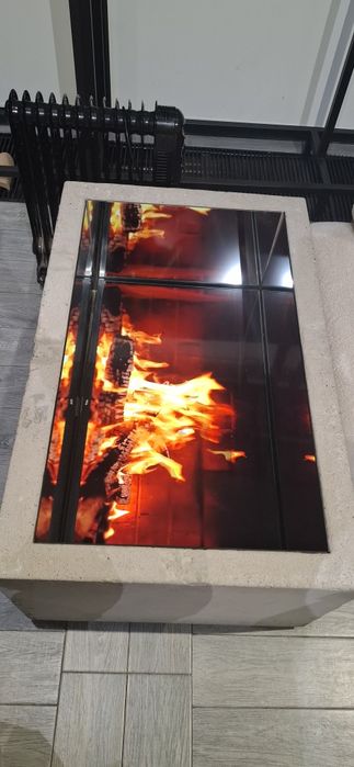 Продам стол бетонный.