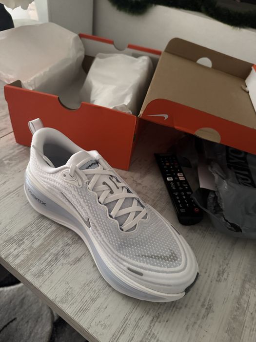 Nike vomero plus  42,5