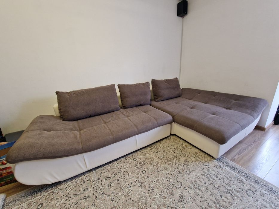 Colțar extensibil cu ladă de depozitare – stare foarte bună