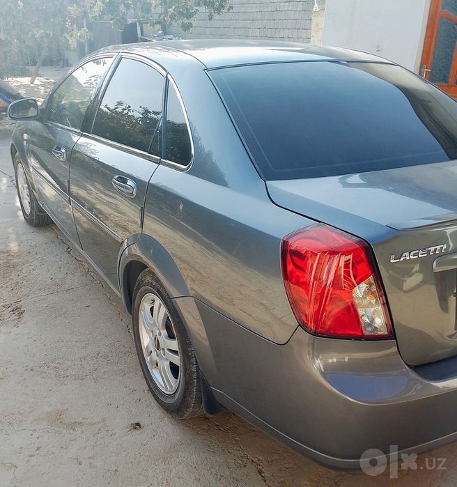 Срочно сотилади Лачетти 1.8