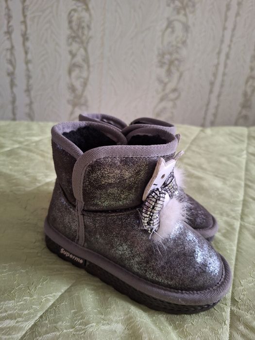 Продам детские угги