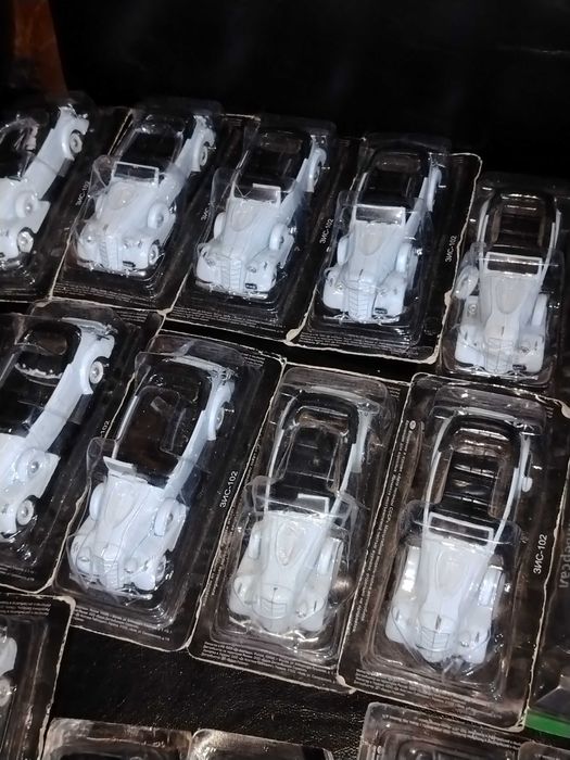 Модели 1/43 Деагостини. От 70.000 сум...