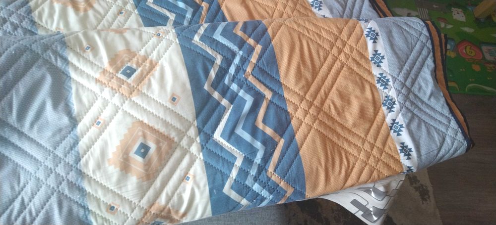 Двулицево шалте- четири броя- използвано.