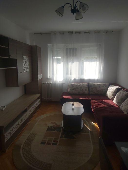 Inchiriez apartament 3 camere Vlaicu 5 colturi