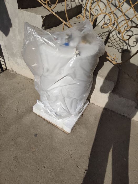 Ariston Royal sotiladi