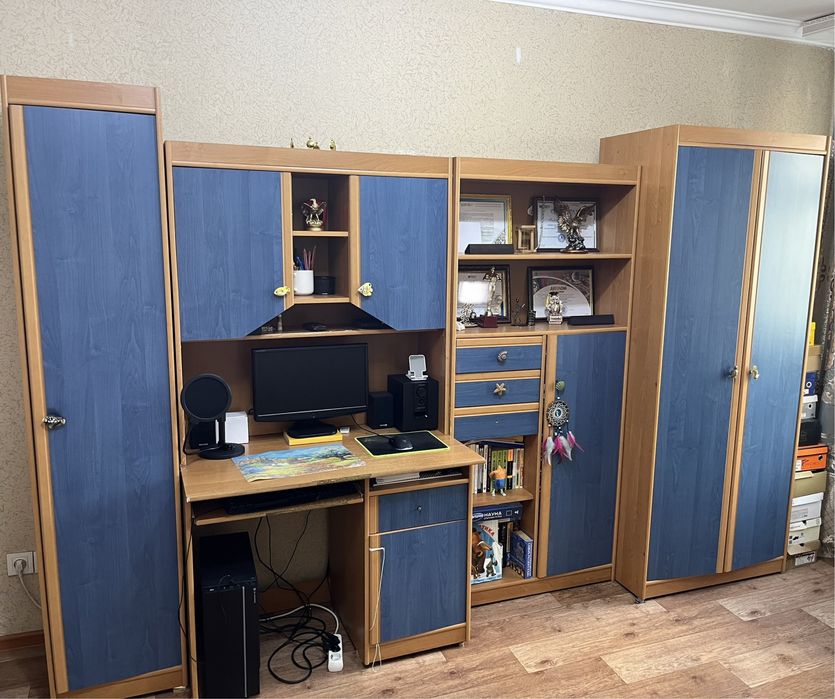 Продам детскую стенку