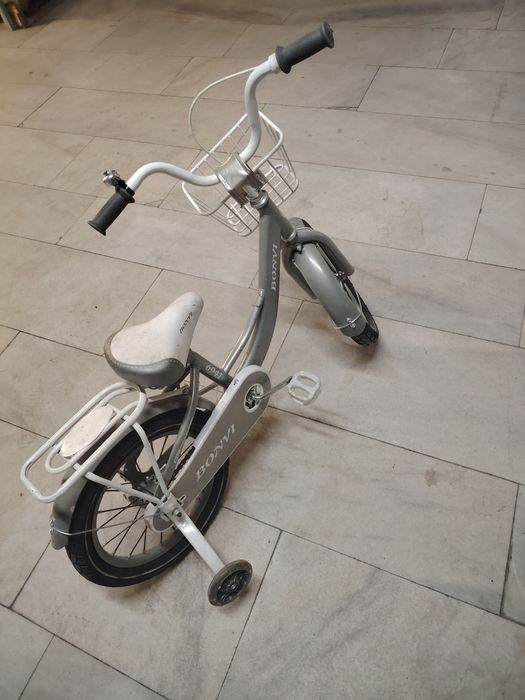 Velosiped yosh bolarniki