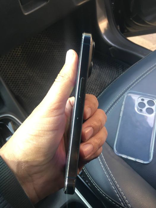 Iphone 15 pro 256 gb 79% batare