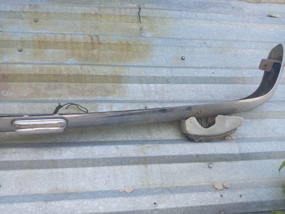 Продам бампер  2101 заднии