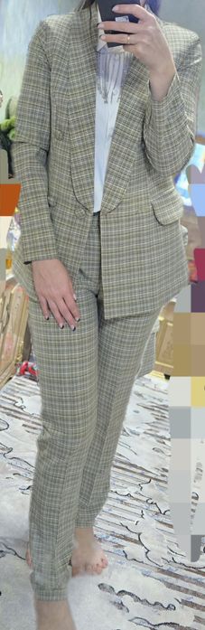 Ayollar-qizlar uchun kastyum-shim+remen
Bishkek (origina