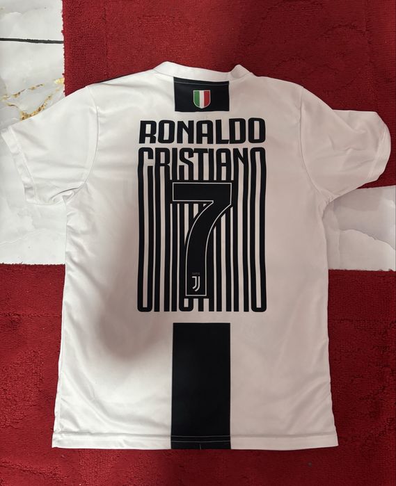 Vand tricou frumos cu Ronaldo