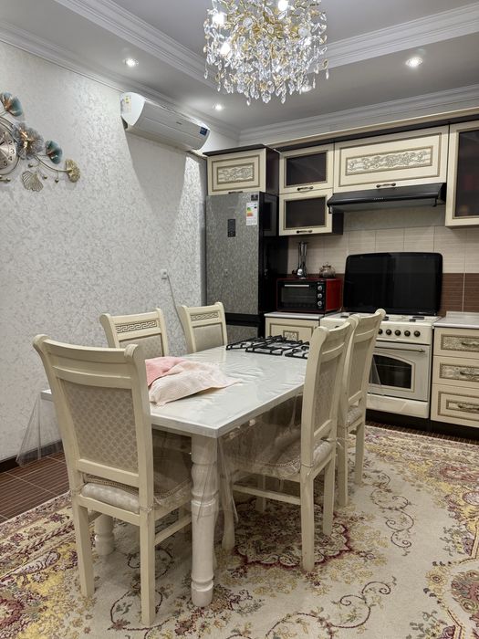 Кухонный стол стулья