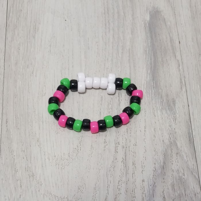 Kandi браслет в стиле emocore/scenecore