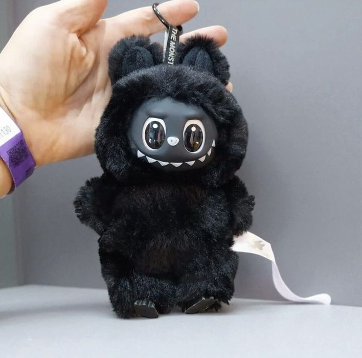 Labubu Exciting Macaron Black, Labubu Black, Черно Лабубу The Monsters