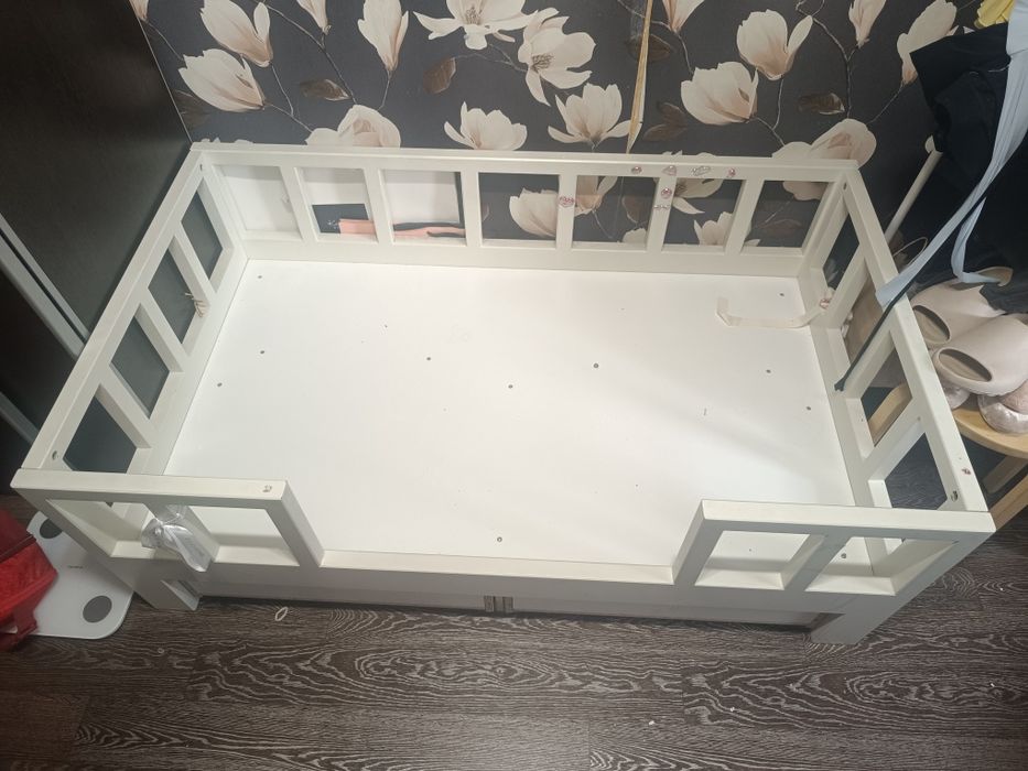 Продам детскую кроватку