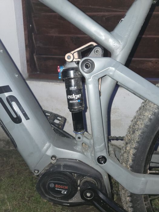 Bicicletă electrică full suspension focus