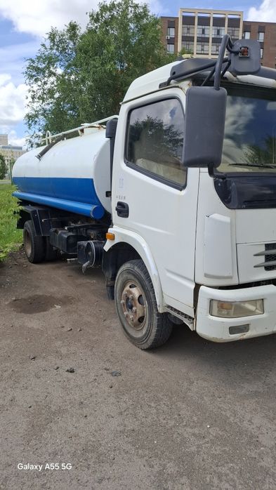 Водовоз поливомоечная машина