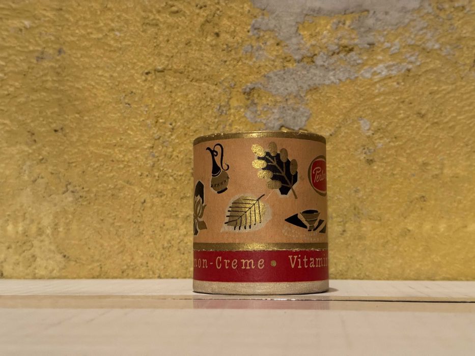 Стари западни ретро винтидж метални дървени кожени пластмасови кутии