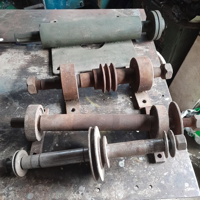 Tablouri electrice,axe circular lampadar din bronz