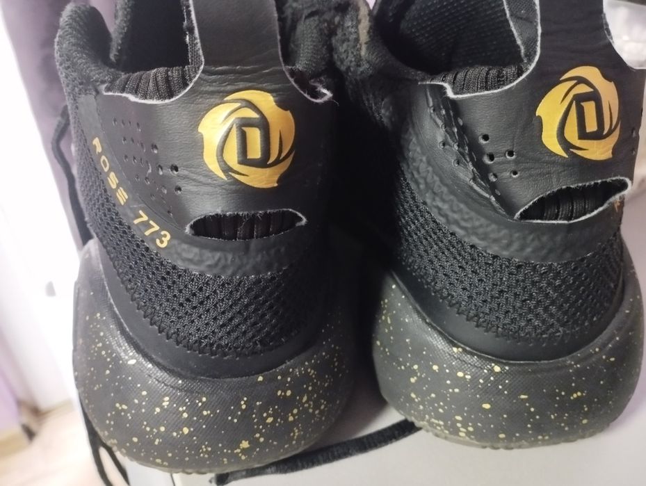 Маратонки,кецове  Адидас