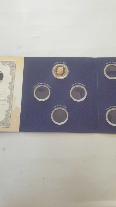 Юбилейна монета 70 години от сватбата на кралица Елизабет.