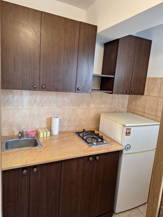 Închiriez garsonieră Nicolina