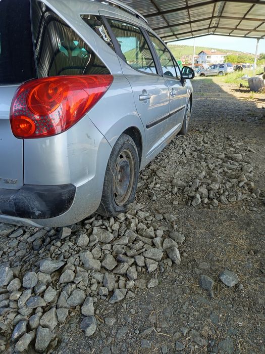 Пежо 207 комби 1.4 95 кс 2008г  на части