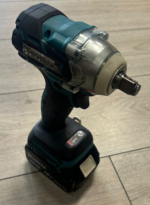 Amanet F28: Masina de insurubat cu impact Makita Dtw 285