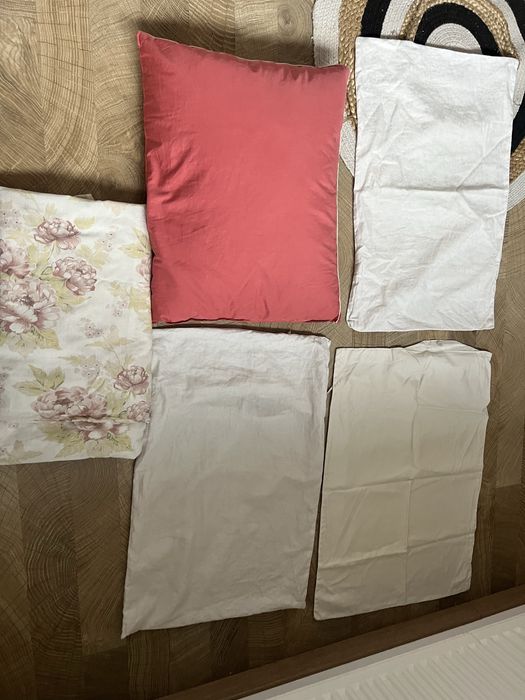 Lot cu perna pene si puf si lenjerie