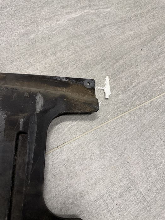 Scut volvo xc 60 31353843