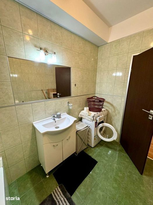 Inchiriez apartament o camera+nisa de dormit, ARED-UTA