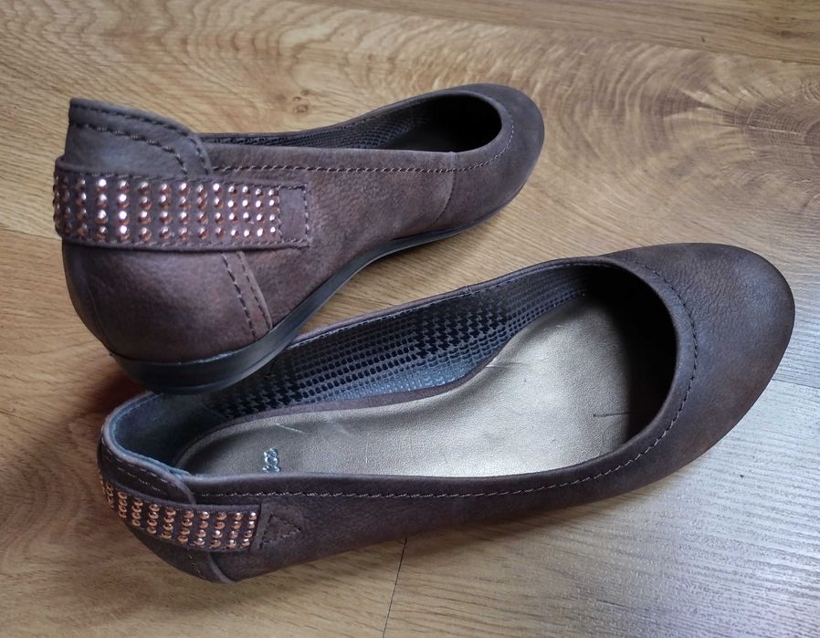 Bata - нови дамски обувки от естествена кожа балеринки  № 36