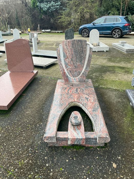 Надгробни Паметници