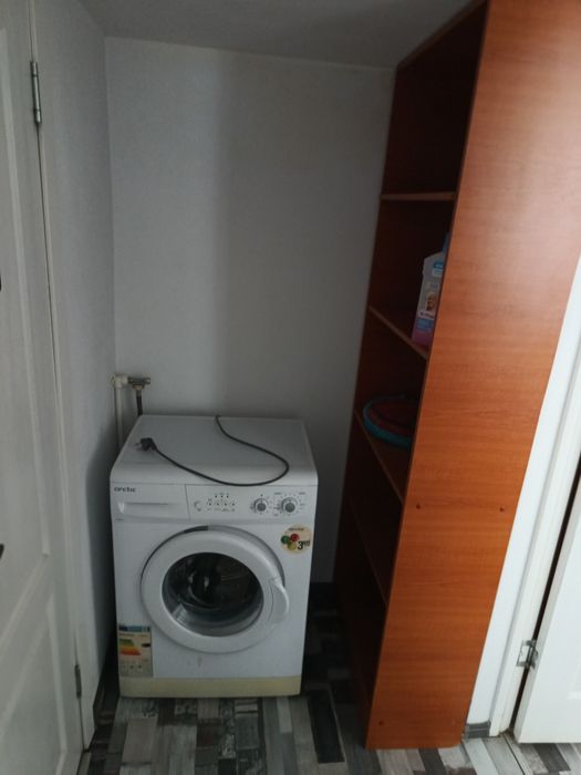 Vând apartament cu doua camere situat pe strada Oituz  posibil si ca sediu firmă