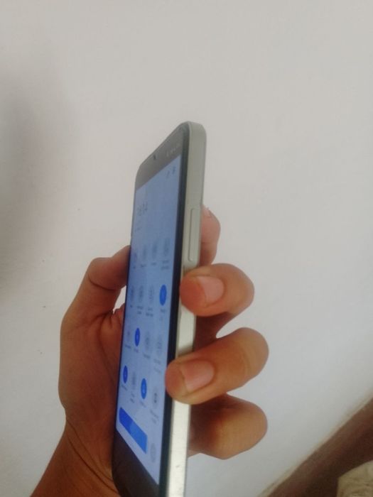 Realme C30 ideal karobkalari bor kafolat 1oy