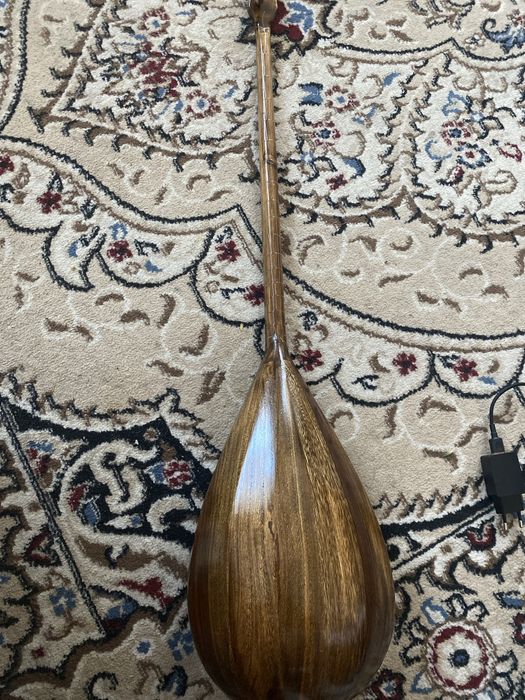 Домбыра Б/у 30000 тысяч