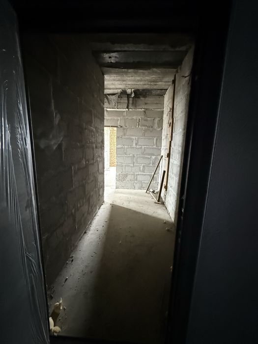 Продается 2 х ком на 7 этаже ориентир : Аэрапорт