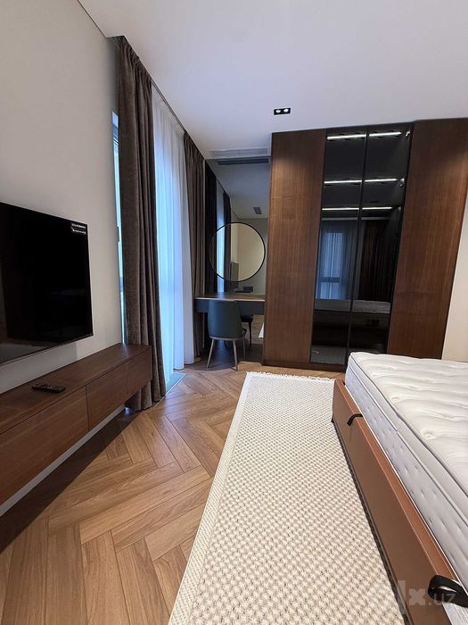 Mirabad Avenue — новая 3-комнатная 80 м², авторский ремонт, 2 балкона