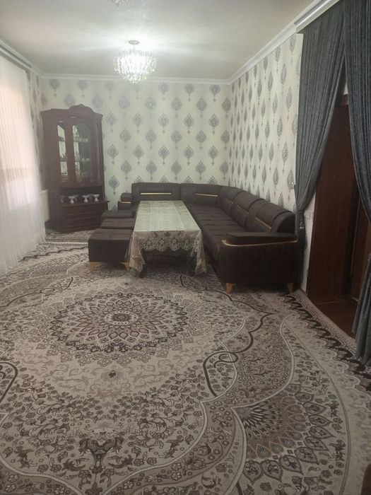 Guliston ko'chadan hovli sotiladi