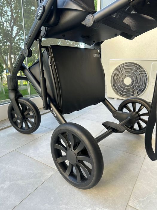 Cărucior Anex e/type – utilizat doar 3 luni, stare excelentă!