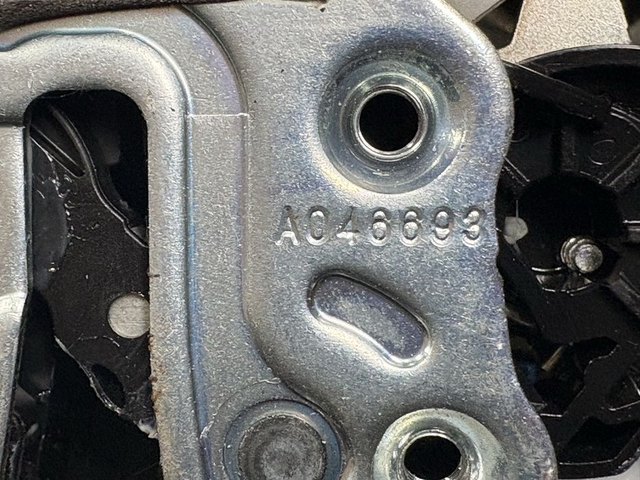 Toyota Rav 4 2022 година Брава Предна Дясна Врата