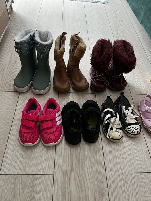 Incaltaminte 22-23 pret in detalii