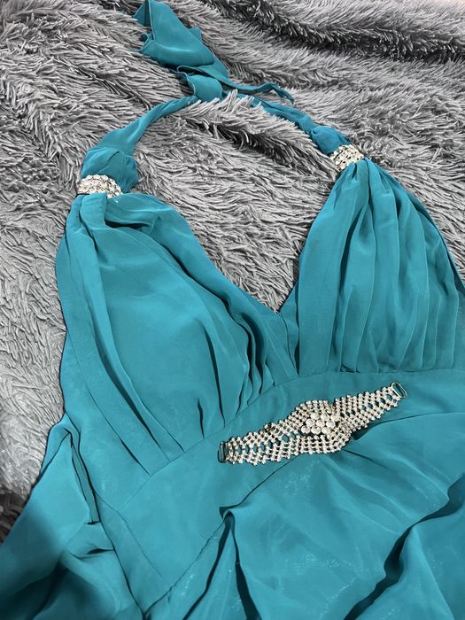 Красивое вечернее платье