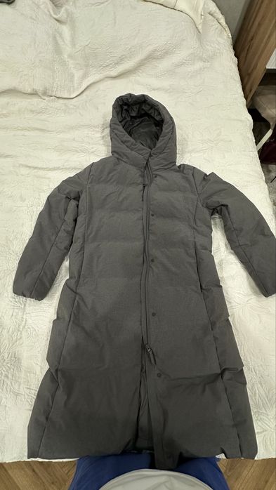 Продается шикарный Пуховик uniqlo