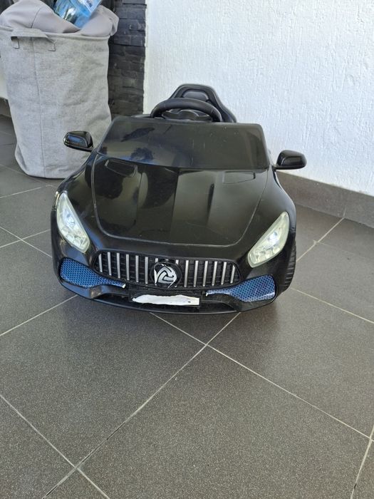 Vând mașinuță electrica